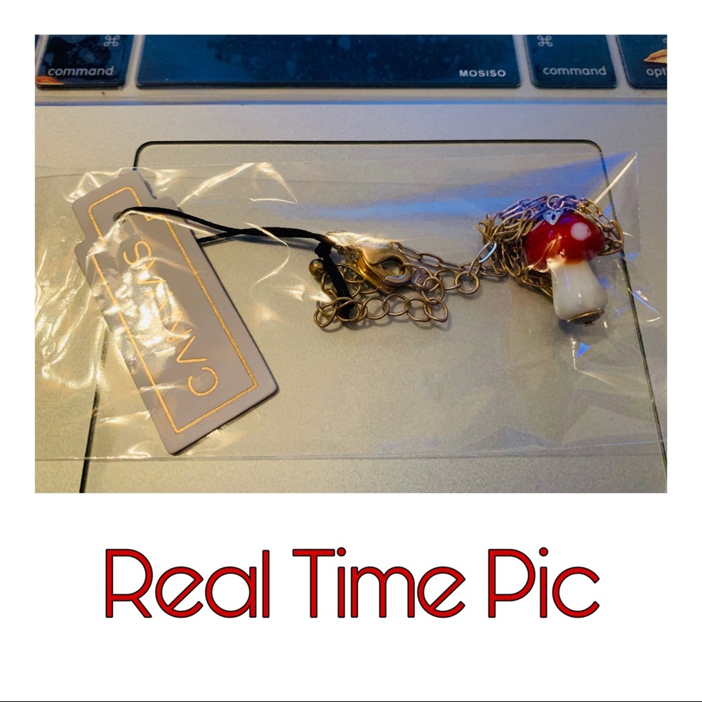 Red Glass Mushroom Pendant Necklace - Picture 3 of 4